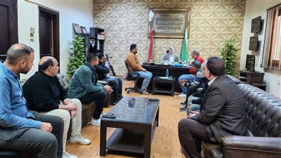 اجتماع موسع لتنظيم الأعمال التجارية وتعزيز الأمان في حي غرب شبرا الخيمة