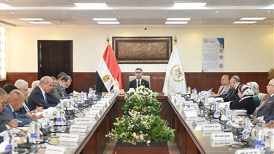 وزير التموين يرأس اجتماع الجمعية العامة للقابضة للصوامع والتخزين لاعتماد الميزانية