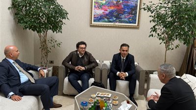 وزير الثقافة يصل إلى أذربيجان للمشاركة في أسبوع باكو للإبداع