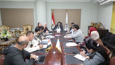 نائب محافظ بنى سويف يبحث سير ومنظومة العمل بمشروع مجمع المواقف أسفل محور عدلي منصور