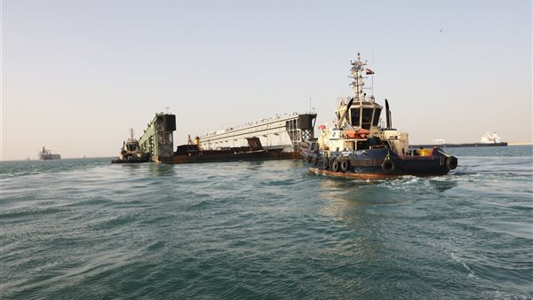 عبور الحوض العائم