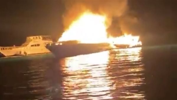 جانب من الحريق 