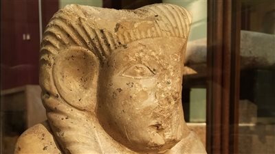 المتحف المصري بالتحرير يعرض تمثال ملكة من عصر ما قبل الأسرات | صور 