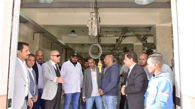 استعدادا للعيد القومي.. محافظ الأقصر يتفقد مجزر الحبيل الآلي ويوجه بتأهيل العمالة وتمهيد الطرق