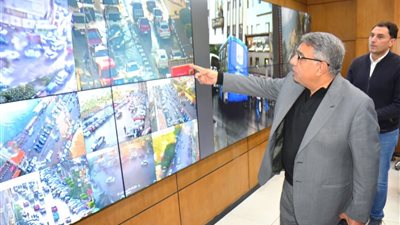 محافظ الدقهلية يتابع جهود الوحدات المحلية للتعامل مع الأمطار وتيسير حركة المرور