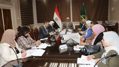 محافظ القليوبية يناقش تسريع الانتهاء من المخطط التفصيلي للعكرشة الصناعية وأرض جمعية النصر بالخانكة