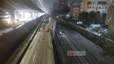 رغم مرور ساعتين على الحادث.. استمرار توقف حركة القطارات على خط الصعيد دون تدخل