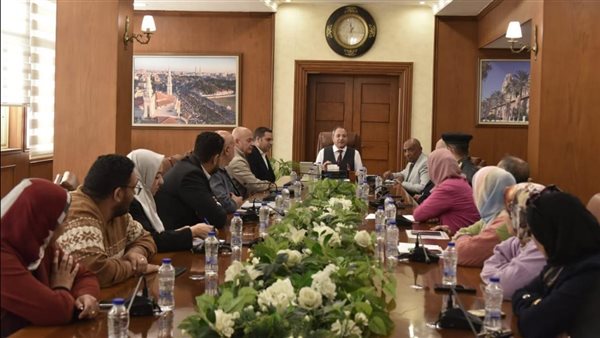 محافظ بورسعيد خلال