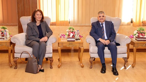 جانب من زيارة وفد