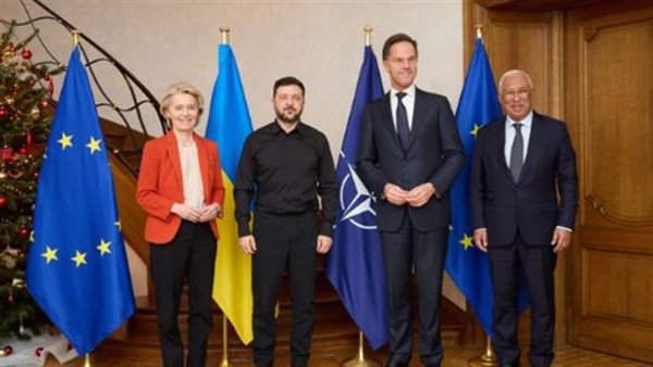 زيلينسكي مع قادة