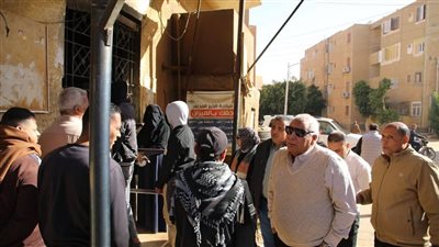 في جولة مفاجئة.. محافظ الوادي الجديد يوجّه بتحرير مخالفة وتوقيع غرامة وإنذار بالغلق لمخبز بالخارجة