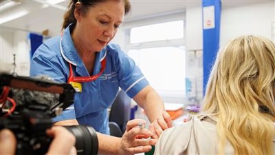  الإنفلونزا تجتاح أوروبا| مستشفيات بريطانيا تعلن حالة الطوارئ.. وتحذيرات من موجة غير مسبوقة