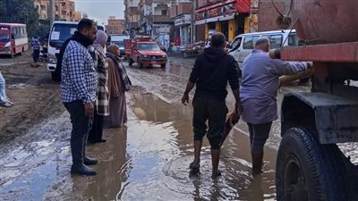 بالتزامن مع الطقس السيئ.. محافظ المنوفية يكلف بحصر معدات شفط المياه وأماكن تمركزها