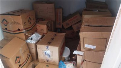 ضبط 2 طن مصنعات لحوم ودواجن مجهولة المصدر و80 كيلو ملح سياحات في حملة مكبرة ببنها