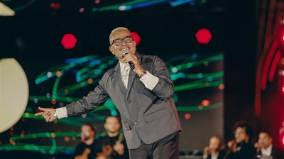 عمرو دياب يتألق في حفل خاص بأبو ظبي| صور