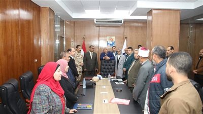 من مركز الشبكة الوطنية.. محافظ الوادي الجديد يتابع انتظام بدء لجان انتخابات مجلس النواب بالدوائر الملغاة