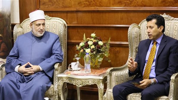 وكيل الأزهر يهنئ