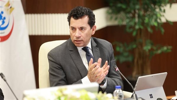 وزير الشباب والرياضة