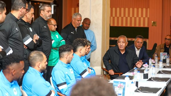 رئيس النادي المصري