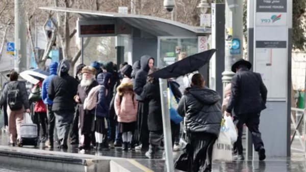 العاصفة بايرون تصل