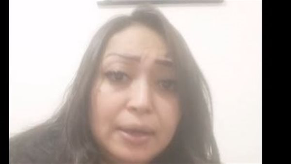 المذيعة نشوى العجوز