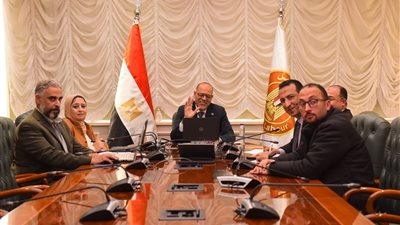 العمل: تسليم 405 عقد عمل لذوي الهمم بـ 27 محافظة في توقيت متزامن