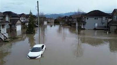 إجلاء عشرات الآلاف من السكان بسبب فيضانات في أمريكا وكندا | تفاصيل