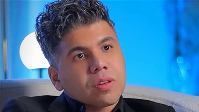 الناس بتسألني نحط شهادتنا فين؟.. عمر كمال يرد على منتقديه: لما أنت كنت بتنزل الجامعة أنا كنت بقف طابور عمال عشان أجيب أكل يومي