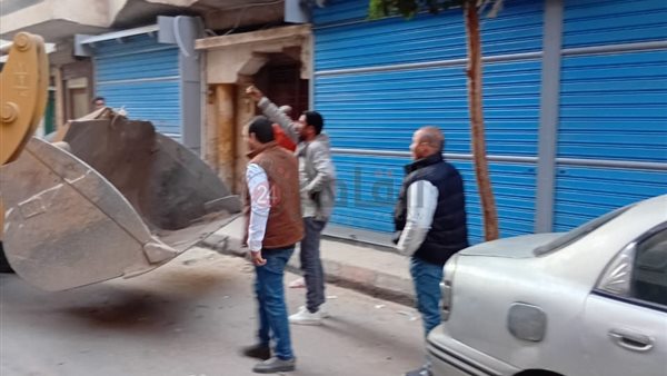 لحظة إزالة بناء مخالف