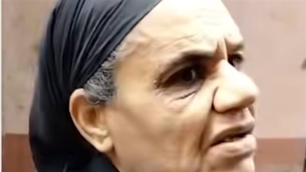 والدة المتهم 