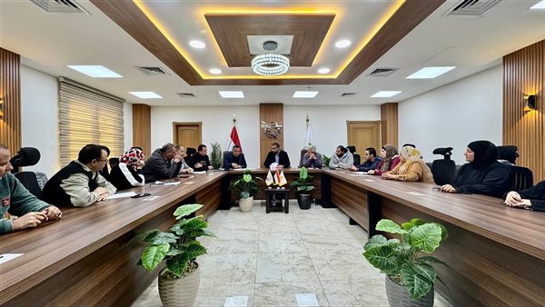 خلال الاجتماع