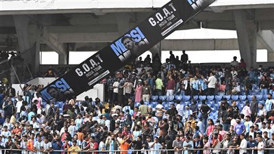 رئيس وزراء البنغال تعتذر لـ ميسي بعد فوضى استقباله.. وتعلن فتح تحقيق بالواقعة