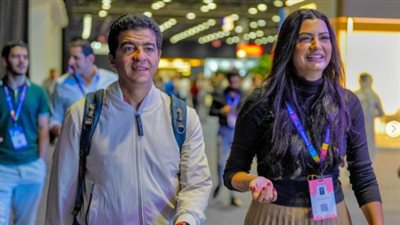 لينا حسب الله تكشف كواليس مقابلتها مع نجاتي في قمة بريدج بأبوظبي