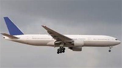 عطل في المحرك يجبر طائرة تابعة لشركة يونايتد إيرلاينز على العودة إلى واشنطن