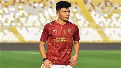 إسلام عيسى لاعب فريق سيراميكا كليوباترا     