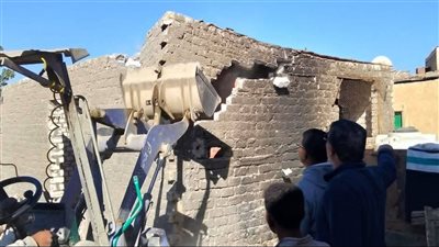 إزالة تعديات على أراضى الدولة بالغردقة     