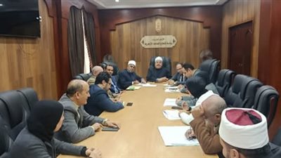 اجتماع موسع لـ قيادات قطاع المعاهد الأزهرية لمناقشة تحديث الخطة الاستراتيجية الوطنية للسكان