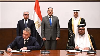 أول استثمار قطري باقتصادية قناة السويس.. مدبولي يشهد توقيع عقد مشروع شركة المانع لإنتاج وقود الطائرات بالسخنة