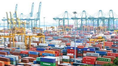 موانئ أبوظبي تعتزم شراء حصة إضافية من شركة الإسكندرية لتداول الحاويات