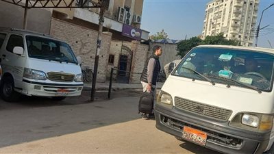 متابعة مستمرة لمواقف السيارات وتخصيص أرقام لتلقي شكاوى المواطنين بسوهاج