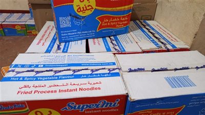 ضبط 500 كيس شعرية سريعة التحضير مجهولة المصدر خلال حملة تموينية بالأقصر