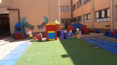 بعد حبس نجله وتهديده.. ولي أمر يتقدم بشكوى رسمية ضد المدرسة المصرية اليابانية بمدينة نصر