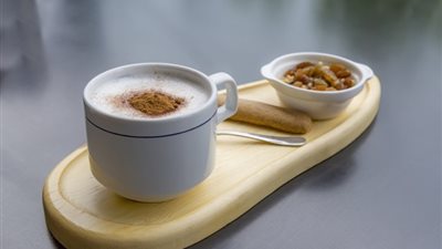 طريقة عمل السحلب في البيت بودرة ومشروب.. مكون سحري يضاف على الوجه