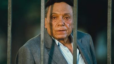 عادل إمام يغيب عن جنازة شقيقته بسبب التزامه بالعُزلة.. وخالد الصاوي وأحمد السعدني أبرز الحضور