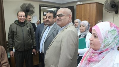 عميد طب بني سويف يتفقد عددًا من أقسام مستشفى الجامعة للاطمئنان على جودة الخدمة الطبية
