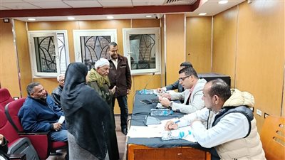 نائب محافظ الأقصر يتابع طلبات المواطنين في اليوم المفتوح    