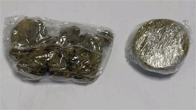 جمارك الغردقة تحبط تهريب كمية من نبات الماريجوانا المخدر مع مصري قادم من النمسا