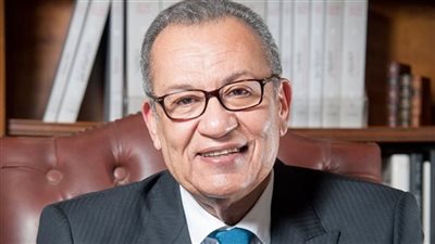 إبراهيم المعلم يكشف عن الكتاب الأكثر مبيعًا بين كتب محمد حسنين هيكل