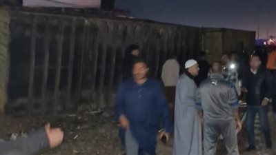 قيادات السكة الحديد تتوجه لموقع حادث سقوط كونتنرات قطار بضائع في طوخ بالقليوبية