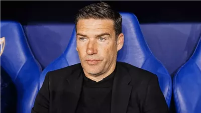 نادي ريال أوفيدو يعلن إقالة مدربه لويس كاريون بسبب سوء النتائج